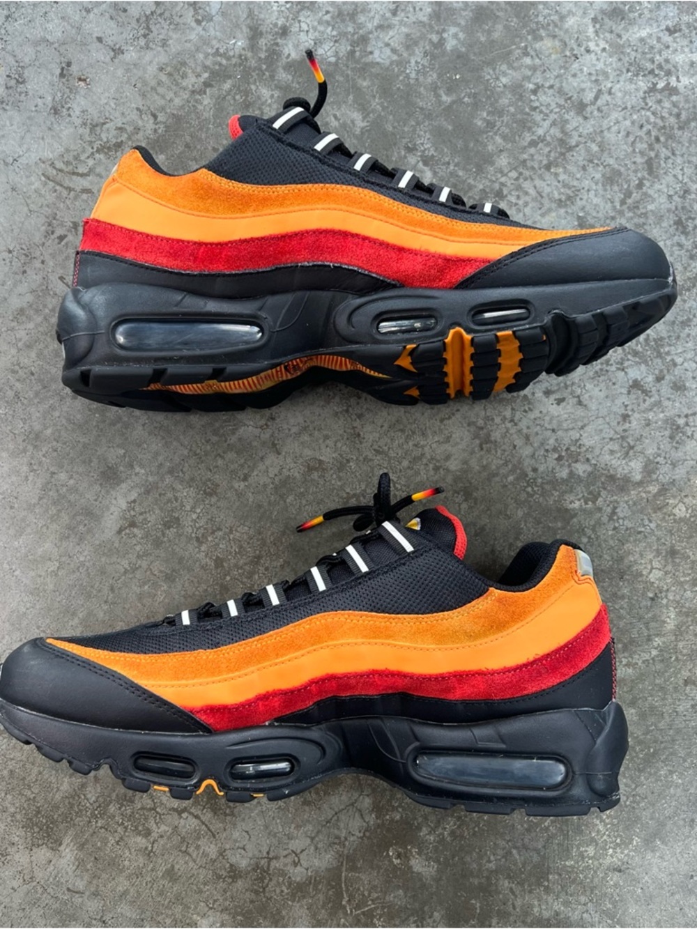 Nike Air Max 95 University Gold Red Size 12 Suede Retro Streetwear - Picture 5 of 8